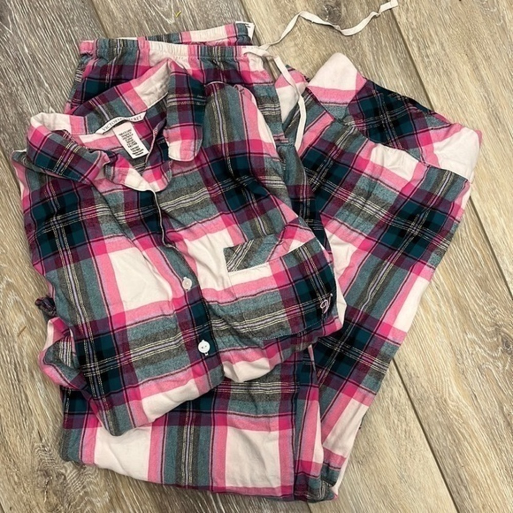 VS plaid Pajama Set l Size small